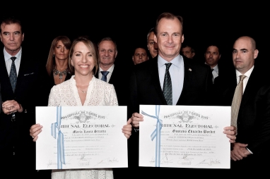 Gustavo Bordet fue proclamado gobernador y Laura Stratta vicegobernadora
