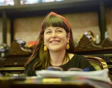 Carolina Gaillard cruzó a Benedetti: “Defiende los intereses de los bonistas extranjeros”
