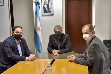 Gustavo Bordet avanzó con el ministro Ferraresi en nuevos planes de viviendas para Entre Ríos